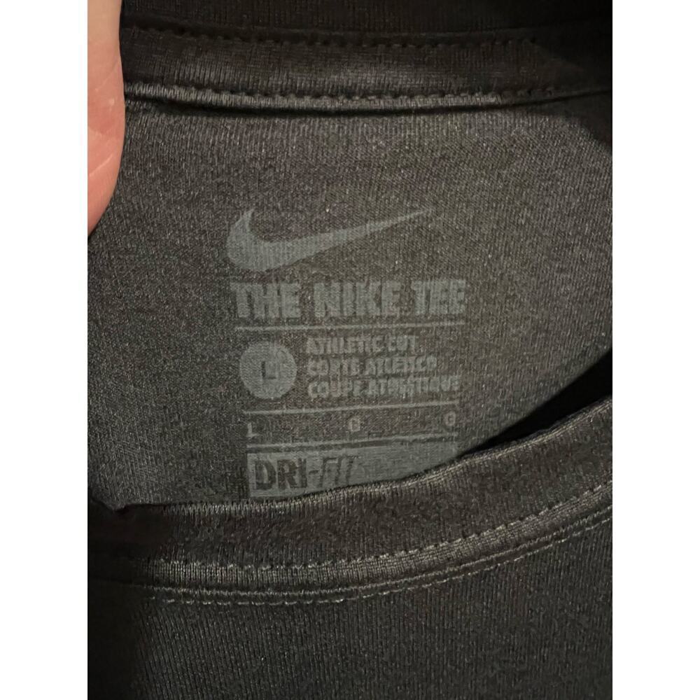 EUC Nike World Series Champs Tee - Men's Size Large - Picture 2 of 7